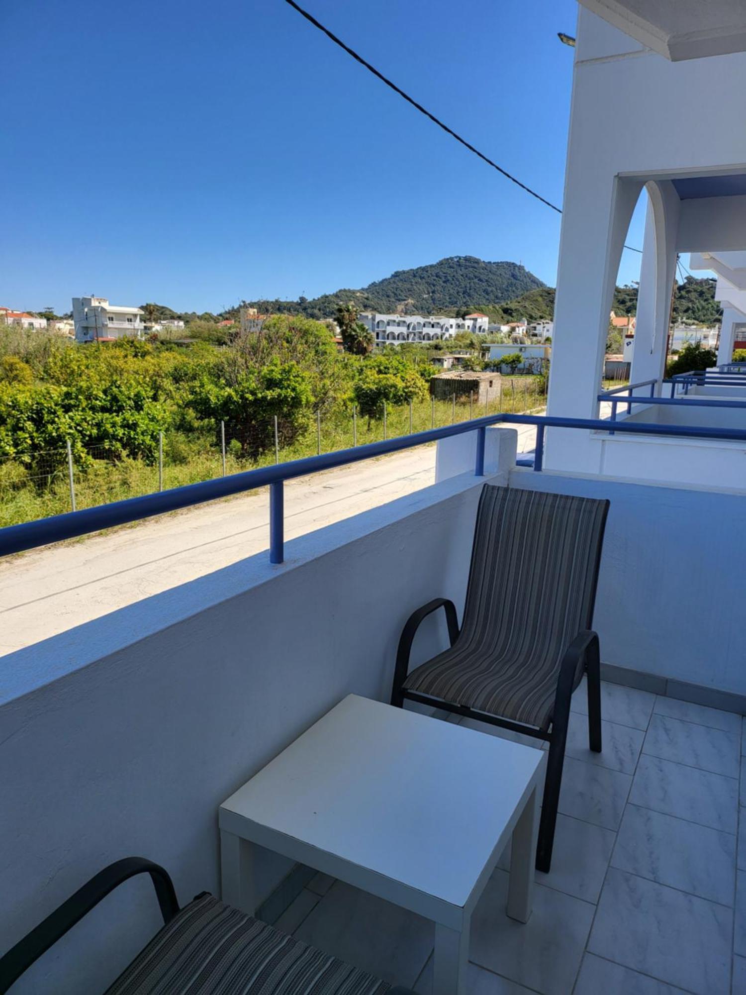 Pyrgos Hotel Apartments Кремасти Экстерьер фото