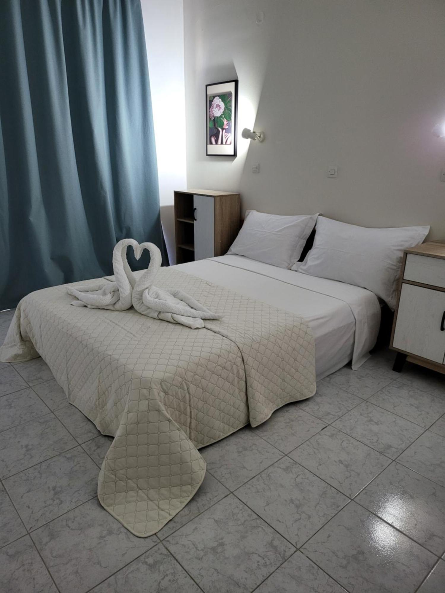 Pyrgos Hotel Apartments Кремасти Экстерьер фото