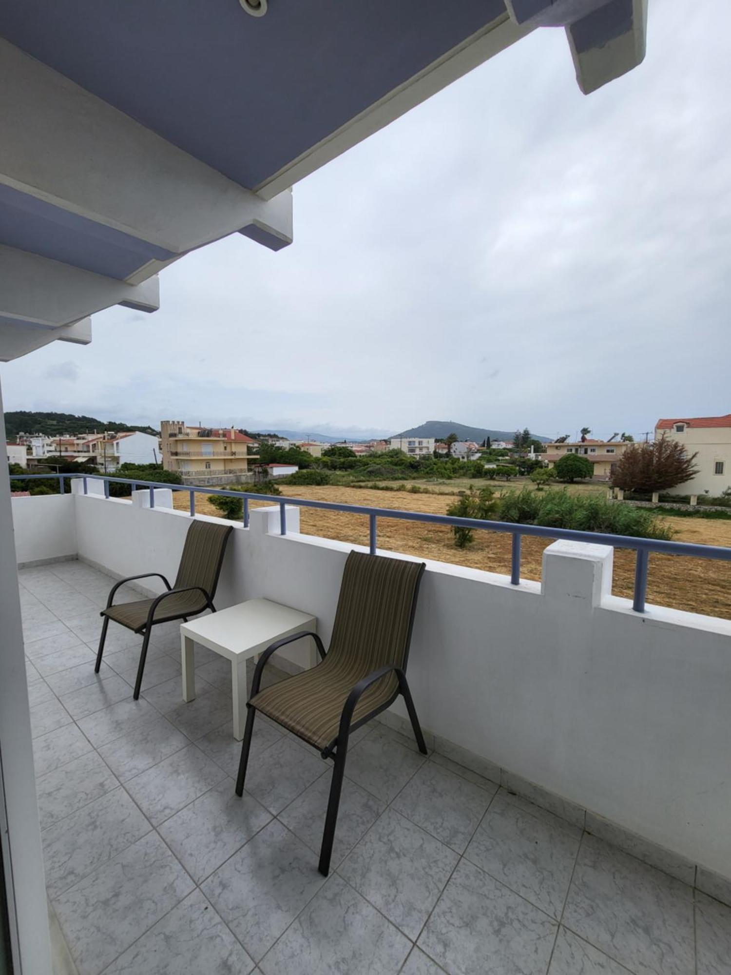 Pyrgos Hotel Apartments Кремасти Экстерьер фото