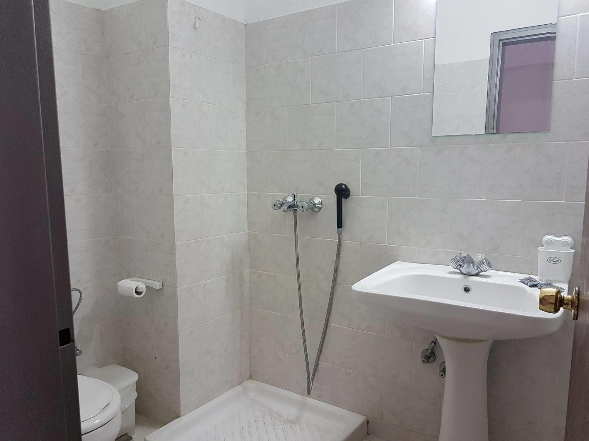 Pyrgos Hotel Apartments Кремасти Экстерьер фото