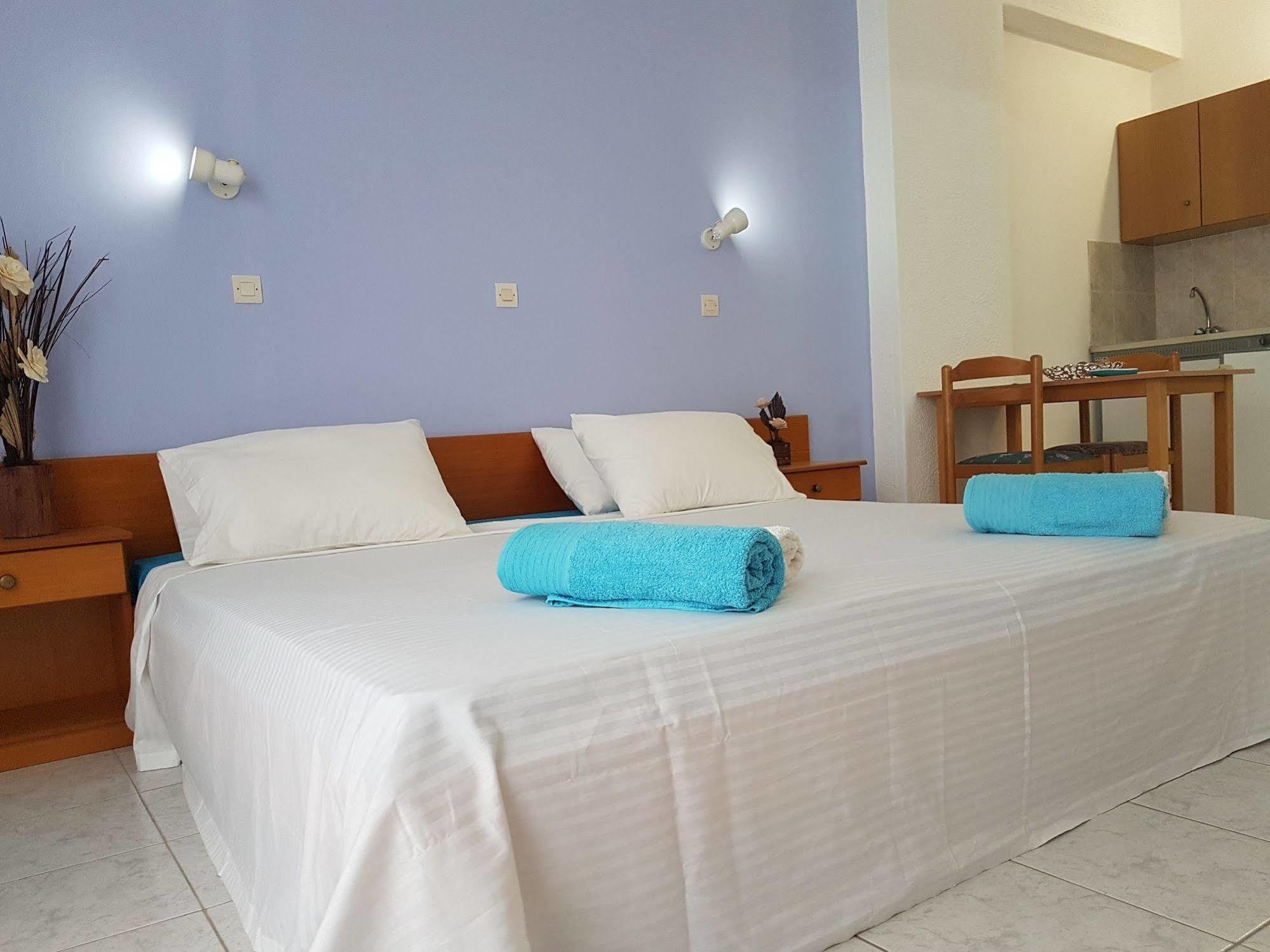 Pyrgos Hotel Apartments Кремасти Экстерьер фото
